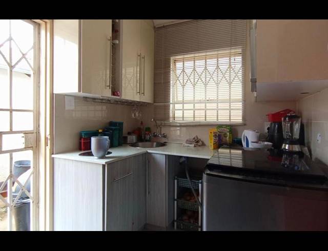 3 BEDROOM HOUSE FOR SALE IN RIVERSIDE VIEW EXT 35